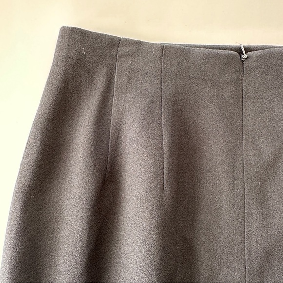 Talbots pencil skirt in 💯  wool, fully lined - Picture 6 of 11